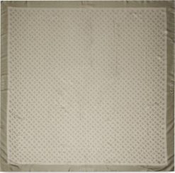 Guess, Helaina Kefiah, Textile Scarf, 4G Logo, AW8850 POL03, 135 x 135 cm, For Women For Women. Rękawiczki dziecięce Guess, z aplikacjami. Za 295.50 zł.