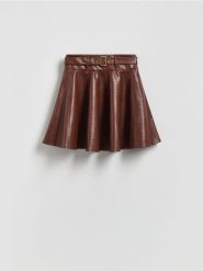 Spódnica mini z paskiem - brązowy. Brązowe spódnice damskie Reserved, l, bez wzorów, ze skóry, mini, rozkloszowane. Za 179.99 zł.