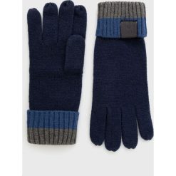 Guess - Rękawiczki. Niebieskie rękawiczki męskie Guess, z aplikacjami, z dzianiny. Za 179.90 zł.
