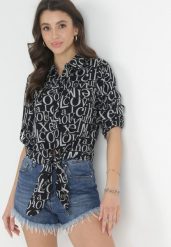 Czarna Koszula z Wiązaniem w Nadruk Addia. Czarne bluzki damskie Born2be, l, bez wzorów, z jeansu, biznesowe, bez kołnierzyka, bez ramiączek. Za 54.99 zł.