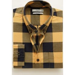 Mango Man - Koszula Claude. Brązowe koszule męskie Mango Man, w kratkę, z bawełny, button down, z długim rękawem. W wyprzedaży za 89.90 zł.