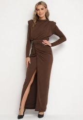 Brązowa Koktajlowa Sukienka o Dopasowanym Kroju z Marszczeniem Besiel. Brązowe sukienki damskie Born2be, l, bez wzorów, eleganckie, bez kołnierzyka, bez ramiączek, maxi, dopasowane. Za 139.99 zł.