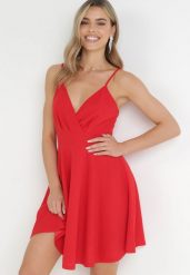 Czerwona Rozkloszowana Sukienka Mini na Regulowanych Ramiączkach Kionidim. Czerwone sukienki damskie Born2be, na co dzień, l, bez wzorów, z dzianiny, eleganckie, bez kołnierzyka, bez ramiączek, mini, kopertowe. Za 59.99 zł.
