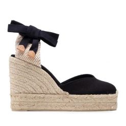 Espadryle Castañer. Czarne sandały damskie Castañer, bez wzorów, bez obcasa, bez zapięcia. Za 409.99 zł.