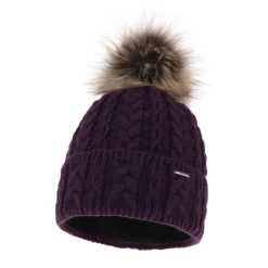 Czapka zimowa damska z pomponem Fioletowa. Fioletowe czapki i kapelusze damskie Molly, na zimę, bez wzorów, z materiału. Za 55.90 zł.