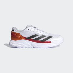 Buty Courtquick Padel. Białe obuwie sportowe damskie Adidas, bez wzorów, z materiału, tenisowe. Za 349.00 zł.