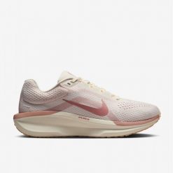 Buty do biegania Kobieta Nike W Air Winflo 11 FJ9510-109 Beżowe. Brązowe obuwie sportowe damskie Nike, bez wzorów, do biegania. Za 480.70 zł.