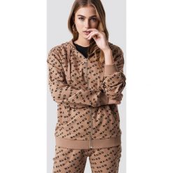 NA-KD Bluza z kapturem z suwakiem - Beige. Brązowe bluzy damskie NA-KD, z nadrukiem. Za 161.95 zł.