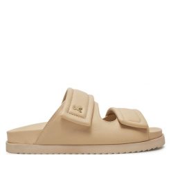 Klapki Patrizia Pepe. Brązowe klapki damskie Patrizia Pepe, bez wzorów, bez obcasa. Za 549.99 zł.