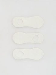 Skarpetki stopki 3 pack - złamana biel. Skarpety damskie Reserved, bez wzorów. Za 39.99 zł.