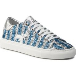 Sneakersy PATRIZIA PEPE - 2V8808/AN84-J2DP Silver/Blue. Niebieskie półbuty damskie Patrizia Pepe, bez wzorów, z materiału, bez obcasa, bez zapięcia. W wyprzedaży za 489.00 zł.