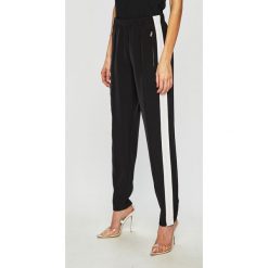 Calvin Klein Jeans - Spodnie. Jeansy damskie marki Calvin Klein Jeans. Za 769.90 zł.