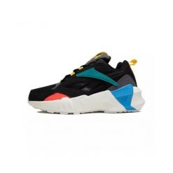 Obuwie Sportowe Damskie Reebok Aztrek Double Nu Pops Czarny. Czarne obuwie sportowe damskie Reebok, bez wzorów, z tkaniny, trekkingowe. Za 314.45 zł.