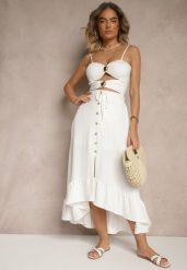 Biała Spódnica z Przedłużonym Tyłem Zdobiona Falbanami i Guzikami Maleira. Białe spódnice damskie Renee, l, z aplikacjami, boho, midi, asymetryczne. Za 44.99 zł.