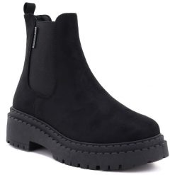 Botki damskie zamszowe sztyblety na platformie czarne Big Star UU274858. Czarne botki damskie Big Star, ze skóry, retro, bez obcasa, na platformie, bez zapięcia. Za 179.99 zł.