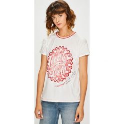 Desigual - Top. Szare topy damskie Desigual, z krótkim rękawem. W wyprzedaży za 139.90 zł.
