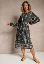 Ciemnoszara Pudełkowa Sukienka Boho w Etniczne Wzory z Paskiem Lisalenea. Szare sukienki damskie Renee, na co dzień, na lato, s, bez wzorów, boho, bez kołnierzyka, bez ramiączek, midi. Za 89.99 zł.