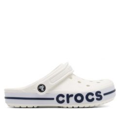 Klapki Crocs. Białe klapki damskie Crocs, bez wzorów, bez obcasa. Za 229.99 zł.