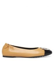 Tory Burch Baleriny Claire Cap-Toe Ballet 156309 Beżowy. Brązowe baleriny damskie Tory Burch, bez wzorów, ze skóry, bez obcasa. Za 1,379.00 zł.