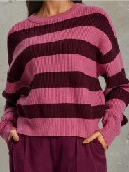 Sweter - bordowy. Czerwone swetry damskie Sinsay, l, bez wzorów, bez kołnierzyka, bez ramiączek, bez kaptura. Za 59.99 zł.