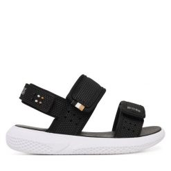 Sandały BOSS. Czarne sandały chłopięce Boss, bez zapięcia. Za 297.99 zł.