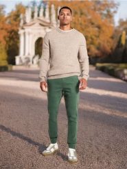 Spodnie jogger - szary. Szare spodnie materiałowe męskie Sinsay, m, bez wzorów. W wyprzedaży za 59.99 zł.