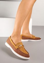 Brązowe Mokasyny z Metalową Ozdobą Ellianta. Brązowe mokasyny damskie Renee, eleganckie. Za 49.99 zł.