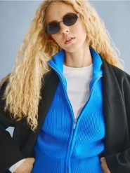 Rozpinany sweter z wiskozą - jasnoniebieski. Niebieskie kardigany damskie Reserved, l, bez wzorów, z dzianiny. Za 139.99 zł.