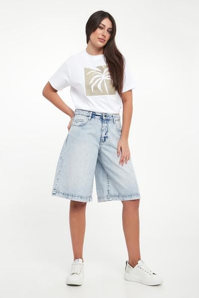 Bermudy damskie jeansowe ARMANI EXCHANGE. Szorty damskie Armani Exchange, bez wzorów, z jeansu. W wyprzedaży za 487.20 zł.