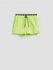 Gładkie szorty plażowe - zielony. Zielone szorty męskie Reserved, l, bez wzorów, z tkaniny. Za 89.99 zł.