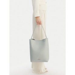 Torebka GINO ROSSI. Niebieskie torebki do ręki damskie Gino Rossi, bez wzorów, klasyczne, bez dodatków. Za 229.99 zł.