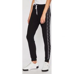 Liu Jo - Spodnie sportowe. Czarne legginsy damskie Liu Jo, m, bez wzorów, z bawełny. W wyprzedaży za 269.90 zł.