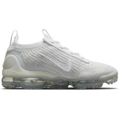 Buty do chodzenia damskie Nike Air Vapormax 2021 FK. Szare obuwie sportowe damskie Nike, bez wzorów, z materiału, trekkingowe. W wyprzedaży za 765.80 zł.