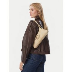 Torebka LOVE MOSCHINO. Brązowe torebki do ręki damskie Love Moschino, bez wzorów, klasyczne, bez dodatków. Za 729.99 zł.