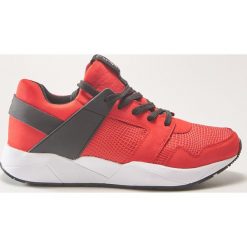 Buty sportowe - Czerwony. Czerwone buty sportowe męskie House. W wyprzedaży za 119.99 zł.