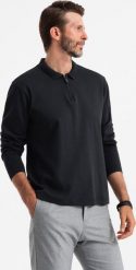 Męski longsleeve z zapinanym na zamek kołnierzykiem polo czarny V8 OM-POLS-0130 M. Czarne bluzki z długim rękawem męskie Ombre, m, bez wzorów, bez ramiączek. Za 240.55 zł.