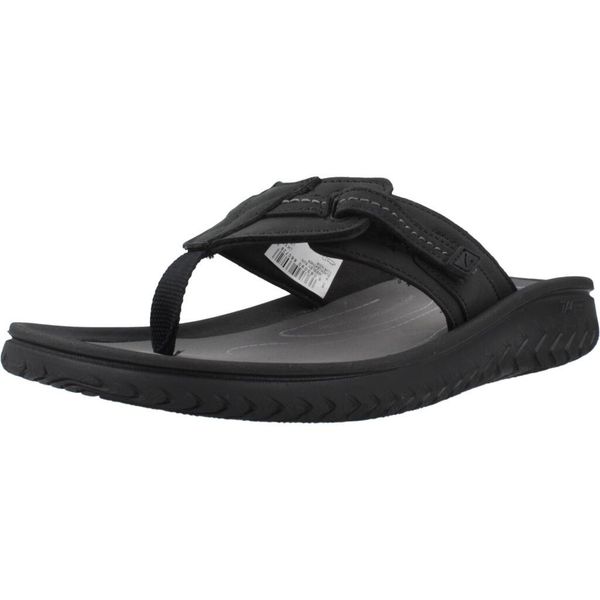 Sandały CLARKS 26176988C Czarny. Czarne sandały męskie Clarks, ze skóry, bez zapięcia. Za 243.99 zł.