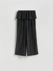 Spodnie z lyocellem - czarny. Czarne spodnie materiałowe damskie Reserved, l, bez wzorów, z lyocellu. Za 199.99 zł.