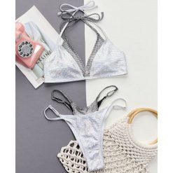 Bikini z regulowanymi ramiączkami błyszczące na plażę Dionysia. Szare bikini damskie Intica, na lato, m, bez wzorów. Za 139.00 zł.