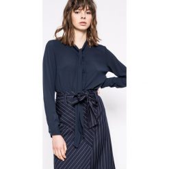 Jacqueline de Yong - Koszula. Czarne koszule damskie Jacqueline de Yong, z dzianiny, casualowe, z długim rękawem. W wyprzedaży za 49.90 zł.