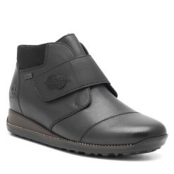 Botki Rieker. Czarne botki damskie Rieker, bez obcasa, na płaskiej podeszwie, bez zapięcia. Za 251.99 zł.