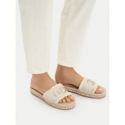 Klapki Liu Jo. Brązowe klapki damskie Liu Jo, bez wzorów, bez obcasa. Za 211.99 zł.