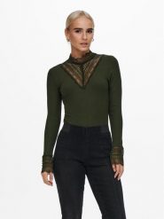 ONLY Bluzka 15207788 Zielony Stretch Fit. Zielone bluzki damskie Only, m, bez wzorów, z wiskozy, bez kołnierzyka, bez ramiączek. Za 99.99 zł.