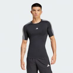 Koszulka TECHFIT Compression Training 3-Stripes. Czarne buty sportowe męskie Adidas, z materiału, bez zapięcia, na fitness i siłownię, techfit (adidas). Za 179.00 zł.