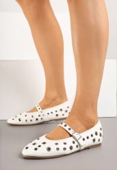 Białe Balerinki Ozdobione Nitami i Paskiem Finilitia. Białe baleriny damskie Born2be, z aplikacjami, eleganckie, bez obcasa. Za 79.99 zł.