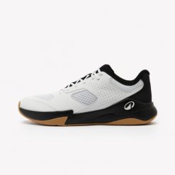 Buty do piłki ręcznej Kipsta HB100. Brązowe obuwie sportowe damskie KIPSTA, bez wzorów, z gumy, do biegania. Za 129.99 zł.