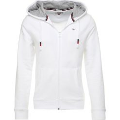 Tommy Jeans ESSENTIAL ZIPTHRU Bluza rozpinana classic white. Kardigany męskie Tommy Jeans, z bawełny. Za 399.00 zł.