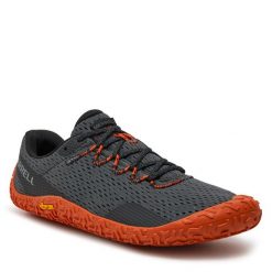 Buty do biegania Merrell. Szare buty sportowe męskie Merrell, bez zapięcia, do biegania. Za 354.99 zł.