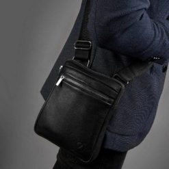Męska Saszetka Skórzana Brødrene G-02 Czarna. Czarne saszetki męskie eleganckie. Za 164.00 zł.