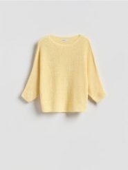 Gładki sweter - jasnożółty. Żółte swetry damskie Reserved, l, bez wzorów, z dzianiny, bez kołnierzyka, bez ramiączek, bez kaptura. Za 89.99 zł.